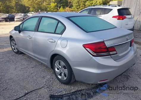 2015 Honda Civic Lx z USA, uszkodzony, nr VIN 19XFB2F58FE232056